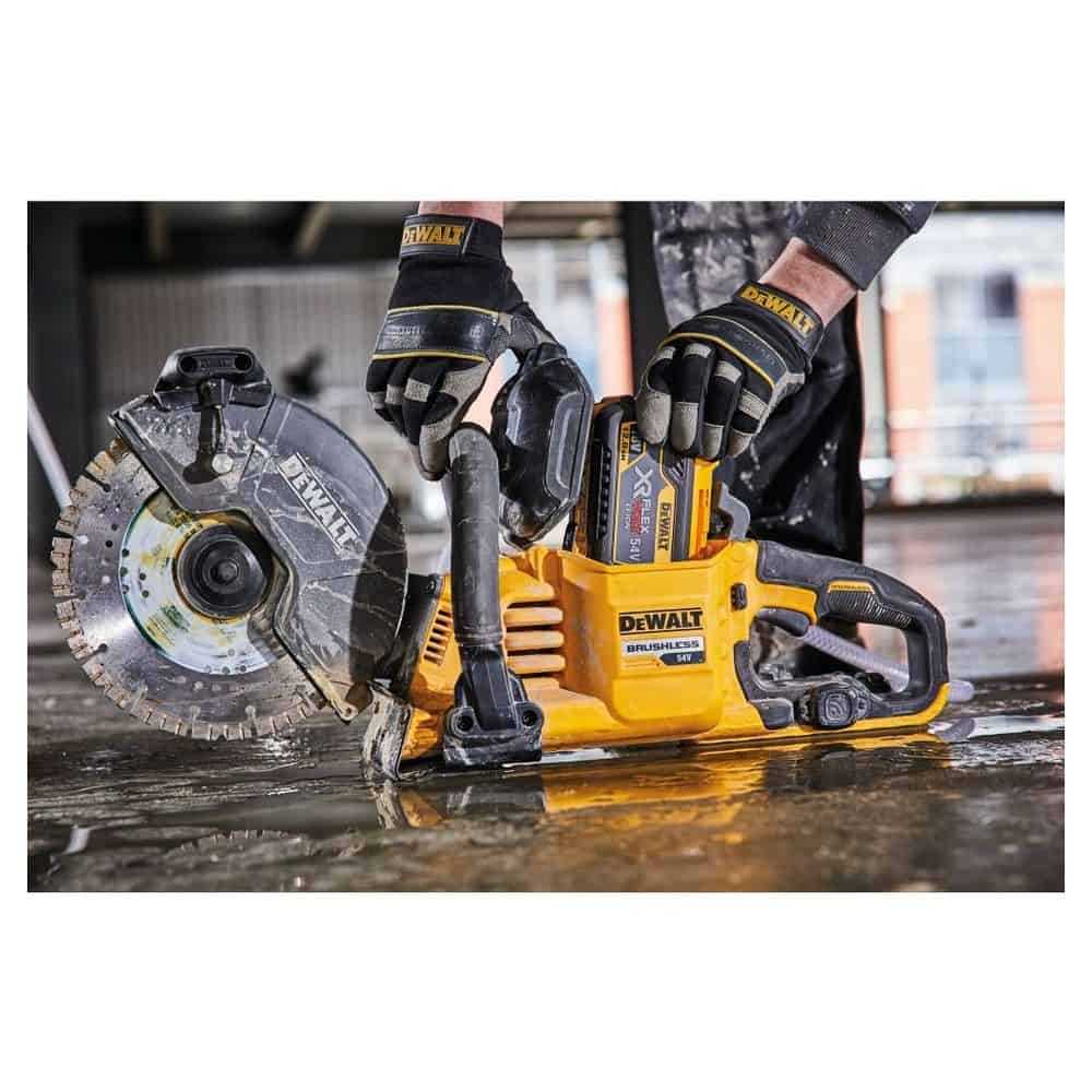 Dewalt rechargeable outlet batteries