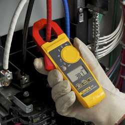 Fluke True RMS AC/DC Clamp Meter, 400A, 30mm Jaw, CAT III 600V, with ...